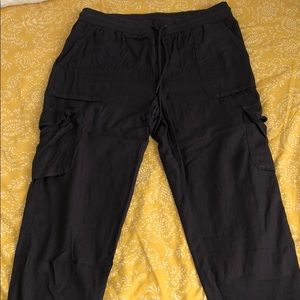 Aritzia (community) cargo joggers